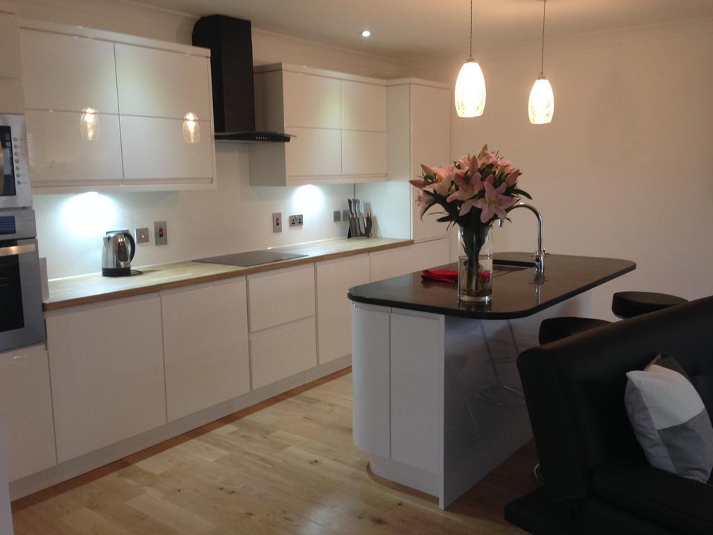 Charming 1Br Cottage With Garden, Spacious Rooms - Part Of Langley Serviced Apartments Several Properties In Wick Wick  Dış mekan fotoğraf